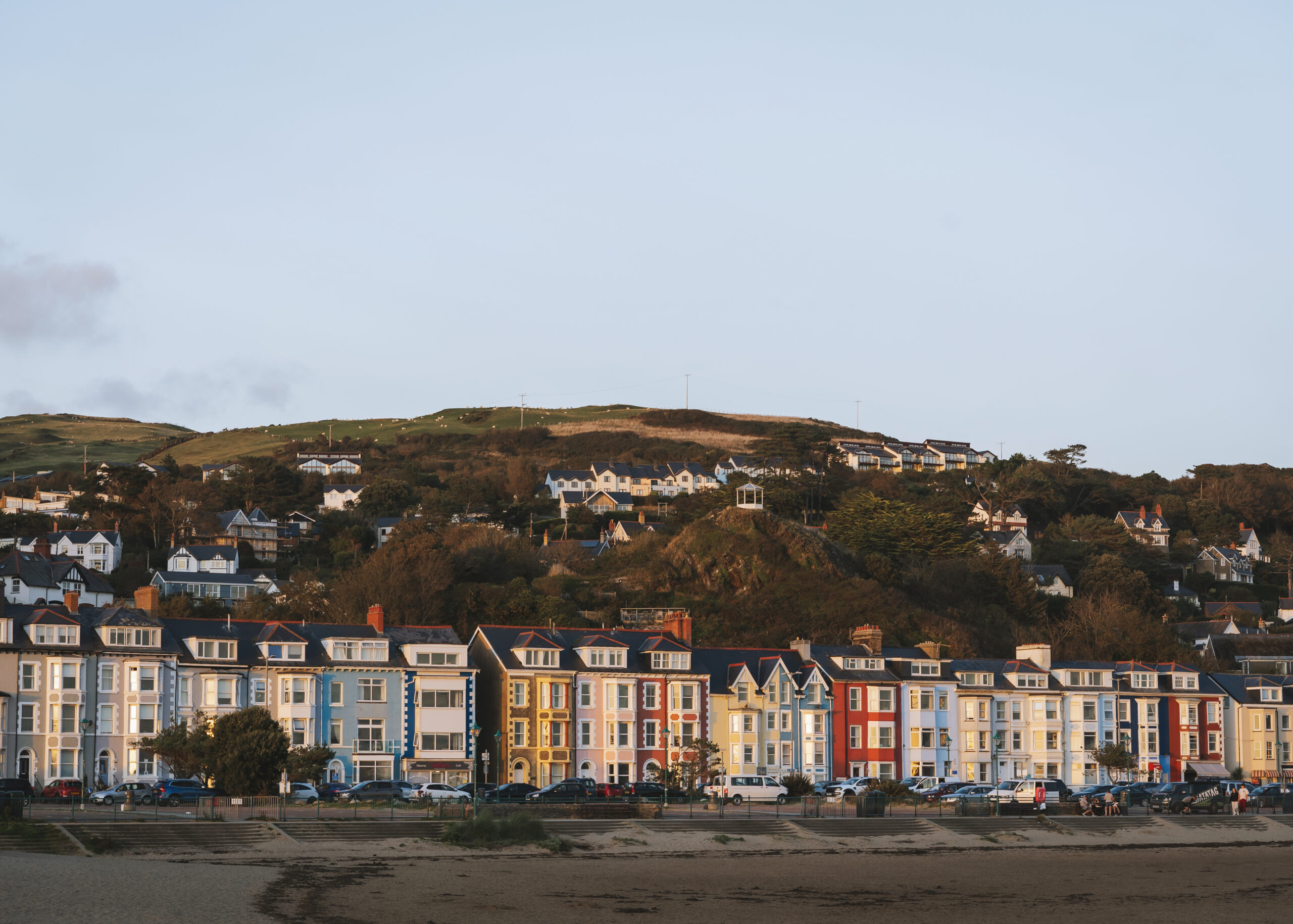 tai lliwgar aberdyfi